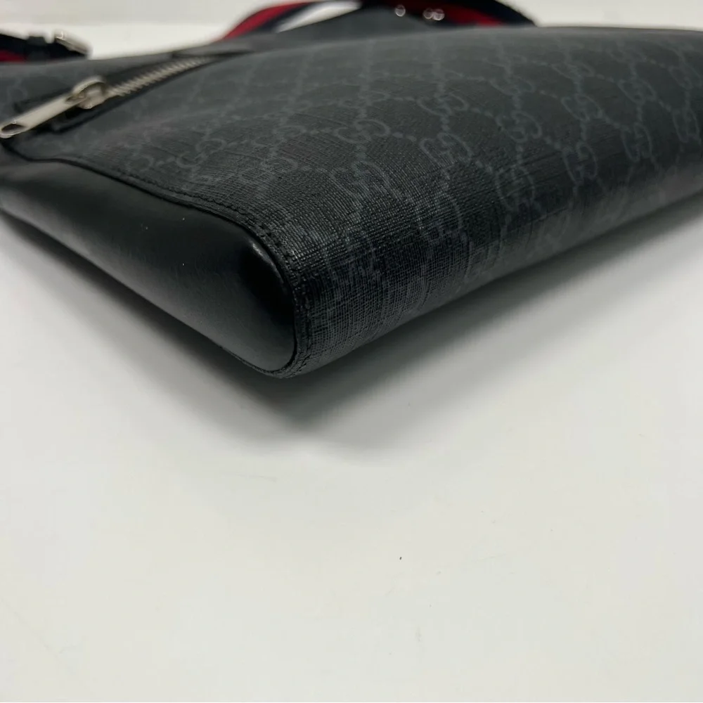 GUCCI GG SUPREME BLACK MONOGRAM WEB FLAT MESSENGER BAG